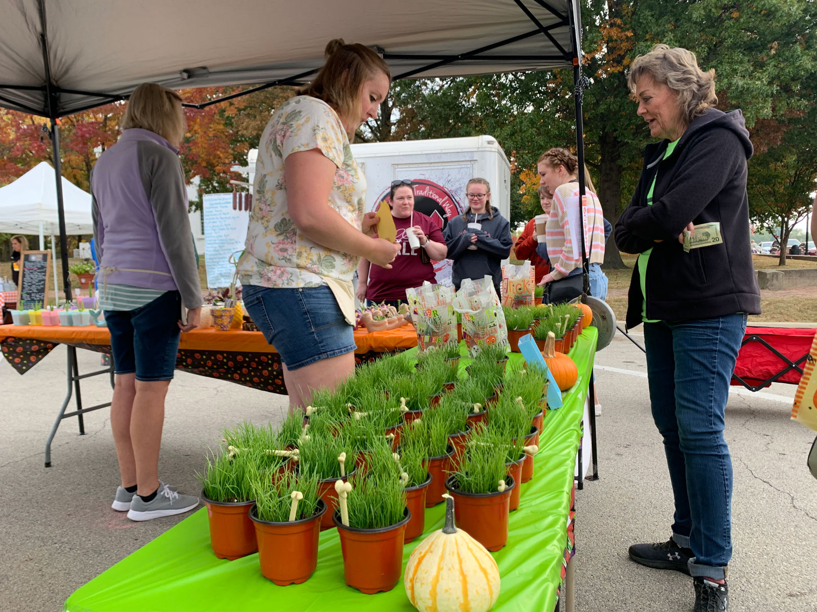 Shop Local: Downstate Illinois Farmers Markets Open for Season 